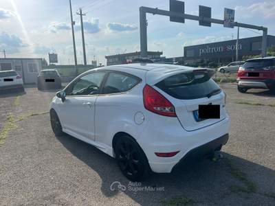Ford Fiesta 1.6 TDCI 95 CV Bianco usata Busnago