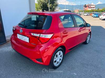 Toyota Yaris 1.5h Active my18 Rosso usata Agliana