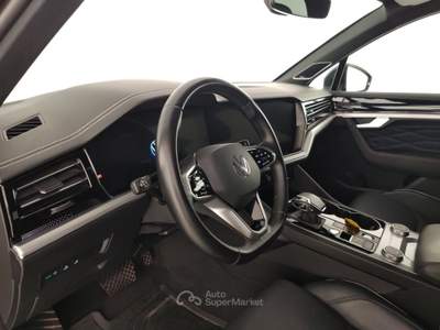 Volkswagen Touareg 3.0 V6 TDI SCR 210kW R-Line Nero usata Massa