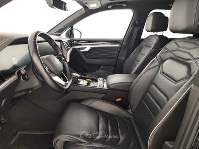 Volkswagen Touareg 3.0 V6 TDI SCR 210kW R-Line Nero usata Massa