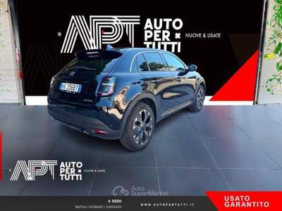 Fiat 600 600 1.2 hybrid La Prima 110cv auto Nero usata Carrara