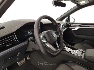 Volkswagen Touareg 3.0 V6 TDI SCR 170kW R-Line Final Edit Nero usata Massa