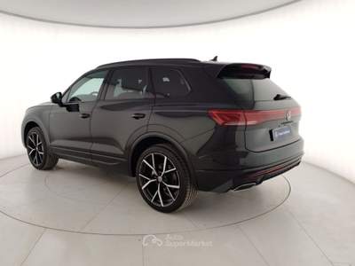 Volkswagen Touareg 3.0 V6 TDI SCR 170kW R-Line Final Edit Nero usata Massa