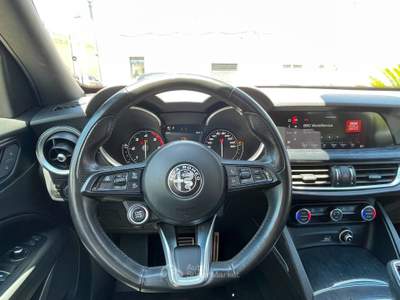 Alfa Romeo Stelvio AT8 Q4 Business Bianco usata Pollena Trocchia