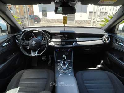 Alfa Romeo Stelvio AT8 Q4 Business Bianco usata Pollena Trocchia