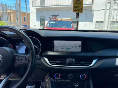 Alfa Romeo Stelvio AT8 Q4 Business Bianco usata Pollena Trocchia