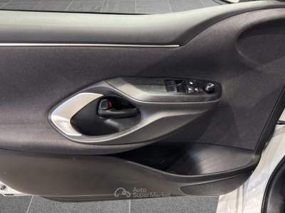 Toyota Yaris  1.5h business Bianco usata Firenze