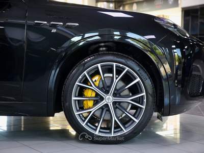 Maserati Grecale Modena mhev 330 cv AWD auto Nero usata Modica
