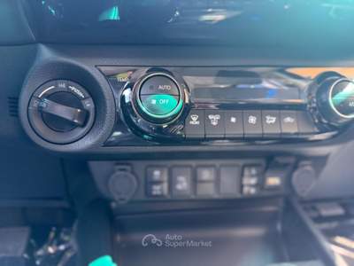 Toyota Hilux A/T 4WD 48V 4 porte Double C usata Sonico