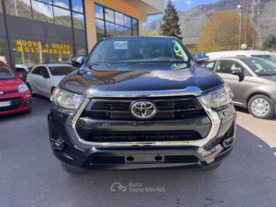Toyota Hilux A/T 4WD 48V 4 porte Double C usata Sonico