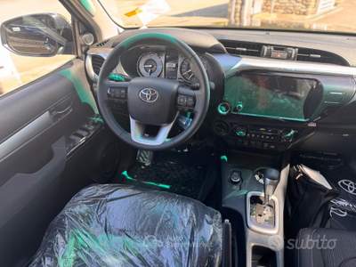 Toyota Hilux A/T 4WD 48V 4 porte Double C usata Sonico