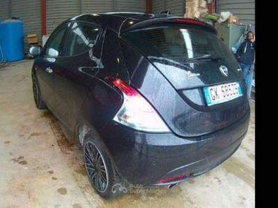Lancia Ypsilon 5posti  Neopatentati 1.0 hybrid Gold tg: GK585ZB Nero usata Basiliano