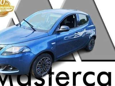 Lancia Ypsilon NEOPATENTATI 1.0 firefly hybrid Gold TG : GL734FA Blu/Azzurro usata Basiliano