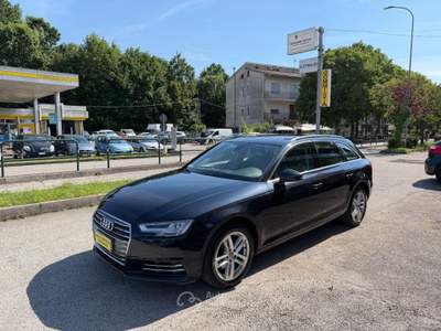 Audi A4  2.0 TDI 122CV S tr. Bus. Sport Nero usata Mirano