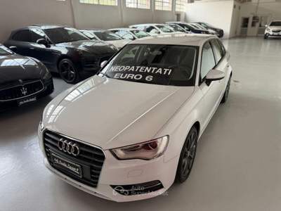 Audi A3  1.6 TDI clean diesel Ambition Bianco usata Parabiago
