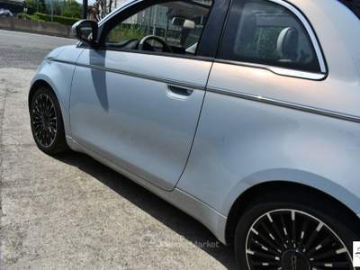 Fiat 500e 500 La Prima 3+1 Blu/Azzurro usata Rosta