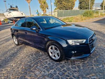 Audi A3 Sedan 1.6 TDI Admired usata Torre Annunziata