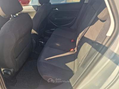 Peugeot 308 S&S SW Business usata Torre Annunziata