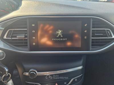 Peugeot 308 S&S SW Business usata Torre Annunziata