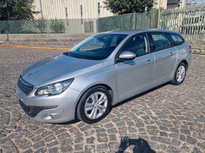 Peugeot 308 S&S SW Business usata Torre Annunziata