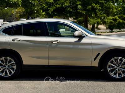 BMW X4 xdrive 20d 190CV Xline Mhev Beige usata Altamura