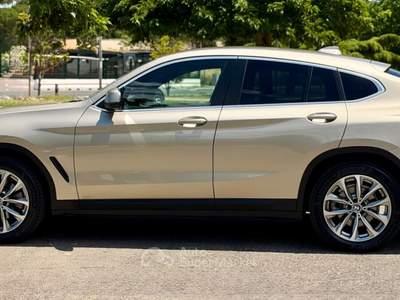 BMW X4 xdrive 20d 190CV Xline Mhev Beige usata Altamura
