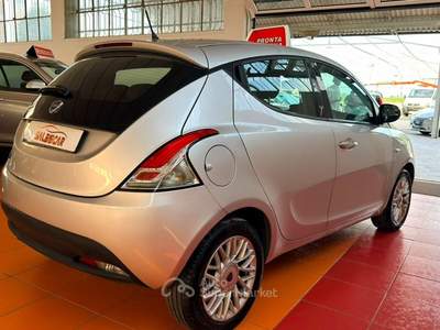 Lancia Ypsilon 5 porte S&S Gold Grigio usata Vercelli