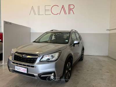 Subaru Forester Forester IV 2015 2.0i Style lineartronic + GANCIO TRAINO Argento usata MONTIRONE