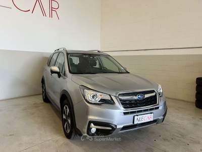 Subaru Forester Forester IV 2015 2.0i Style lineartronic + GANCIO TRAINO Argento usata MONTIRONE