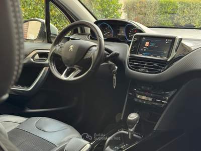 Peugeot 2008 110 cv EAT6 S&S Allure Bianco usata SANTERAMO IN COLLE