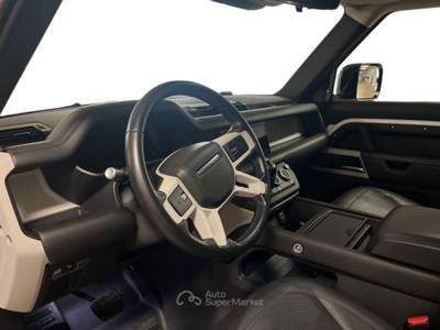 Land Rover Defender Defender 110 2.0 si4 hse awd 300cv 7p.ti auto Bianco usata Cuneo