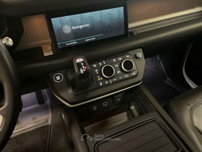 Land Rover Defender Defender 110 2.0 si4 hse awd 300cv 7p.ti auto Bianco usata Cuneo