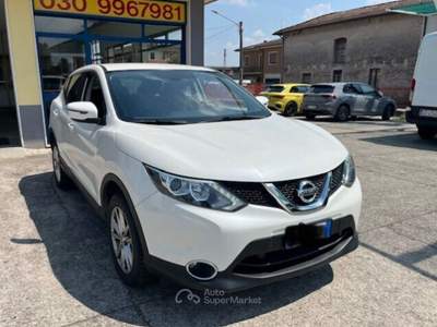 Nissan Qashqai Qashqai 1.2 DIG-T Acenta Bianco usata Castiglione delle Stiviere