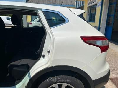 Nissan Qashqai Qashqai 1.2 DIG-T Acenta Bianco usata Castiglione delle Stiviere