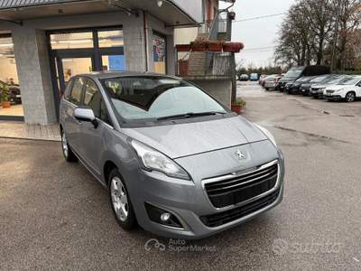 Peugeot 5008 1.6 Diesel 7 posti usata Chiarano