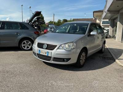 Volkswagen Polo benzina Neopatentati usata Chiarano
