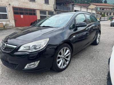 Opel Astra Sports Tourer Cosmo usata Omegna