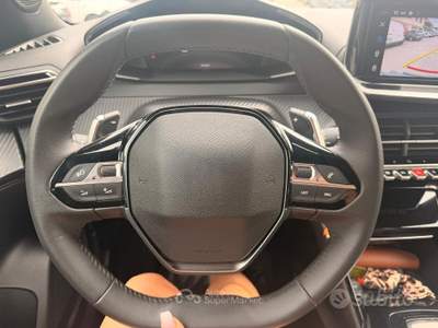 Peugeot 2008 S&S EAT8 GT usata Omegna