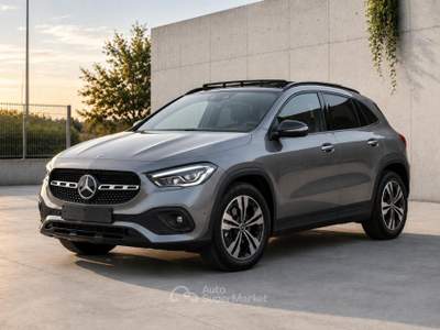Mercedes-Benz GLA 200 d Automatic Sport Grigio usata Casarano
