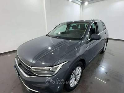 Volkswagen Tiguan Tiguan II  2.0 tdi Life 150cv dsg Grigio usata Albano Laziale
