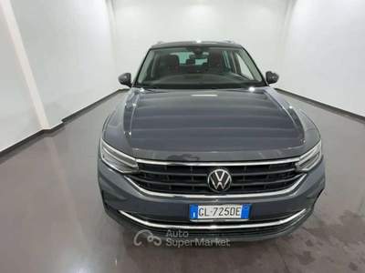 Volkswagen Tiguan Tiguan II  2.0 tdi Life 150cv dsg Grigio usata Albano Laziale
