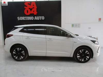 Opel Grandland X 1.5 diesel Ecotec S&S aut. Business Bianco usata Vittoria