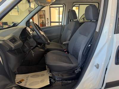 Fiat Doblò 1.6 Mjt 16V Emotion Bianco usata Andria