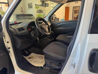 Fiat Doblò 1.6 Mjt 16V Emotion Bianco usata Andria