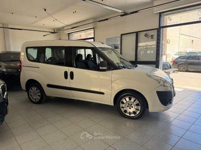 Fiat Doblò 1.6 Mjt 16V Emotion Bianco usata Andria
