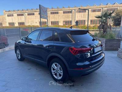 Audi Q3 4x4 2.0 tdi Business Quattro-Proprietario unico-DOPPIO TRENO DI GOMME Blu/Azzurro usata Savona
