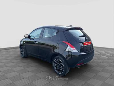 Lancia Ypsilon Ypsilon 1.0 FireFly 5 porte S&S Hybrid Silver Nero usata Verona