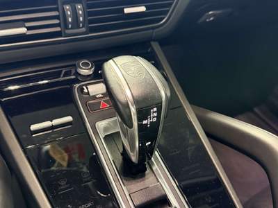 Porsche Cayenne Coupe 3.0 e-hybrid sportdesign Argento usata Curti