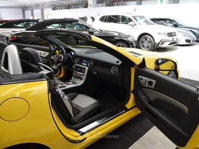 Mercedes-Benz SLC Premium AMG line Final Edition Km 18.000 Giallo usata Monza
