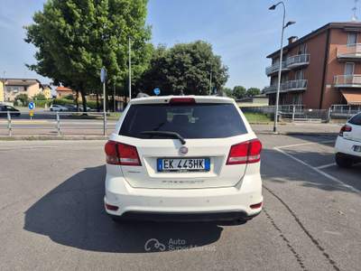 Fiat Freemont 2.0 mjt 16v 140cv Bianco usata Treviglio